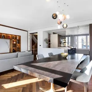 https://modern-penthouse-in-the-city.brighton-hotels-england.com